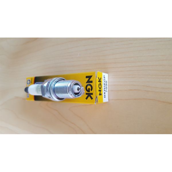 China NGK Spark Plug for Car,OEM BKR5EGP wholesale