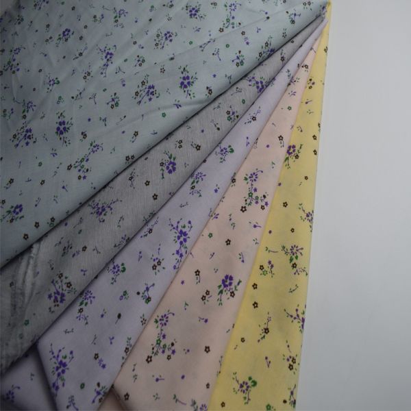 105 gsm 100% Polyester Cotton Fabrics Printed Soft Feeling