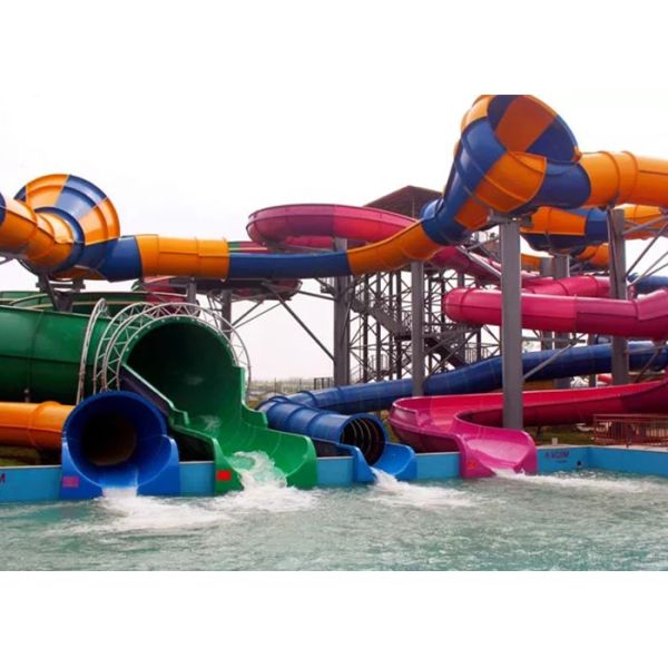 Sunshine Coast Water World Park Magicloop Water Slide Playground For Kids / Adults