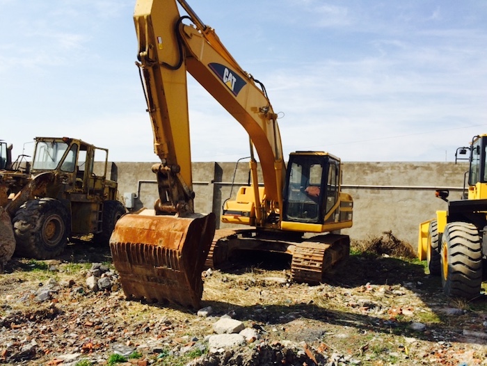 Used Caterpillar crawler excavator USA made CAT 320B 20 tonnage with 3066T engine