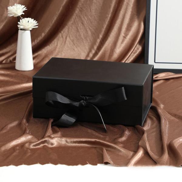China Wholesale Luxury Custom Foldable Magnetic Rigid Cardboard Packaging Packing Package Paper Gift Folding Box for Perfume Soap Flower Jewelry Mug with Ribbon