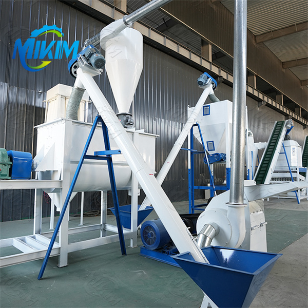 Duck feed pellet production line is suitable for chickens, ducks, and sheep. It is fully automatic, low-cost, and high-yield.