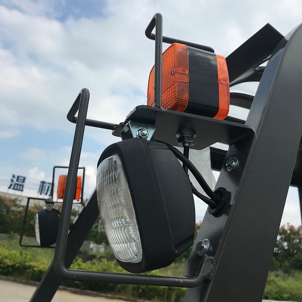 1150mm Fork Length 4 Ton 4-Wheel Telehandler Forklifts for Off Road and Rough Terrain