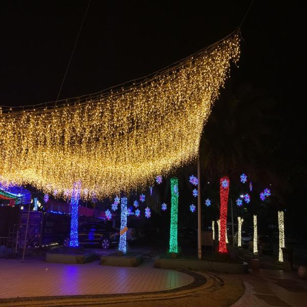 96 LED Curtain Icicle Lights 3m For Christmas Decoration