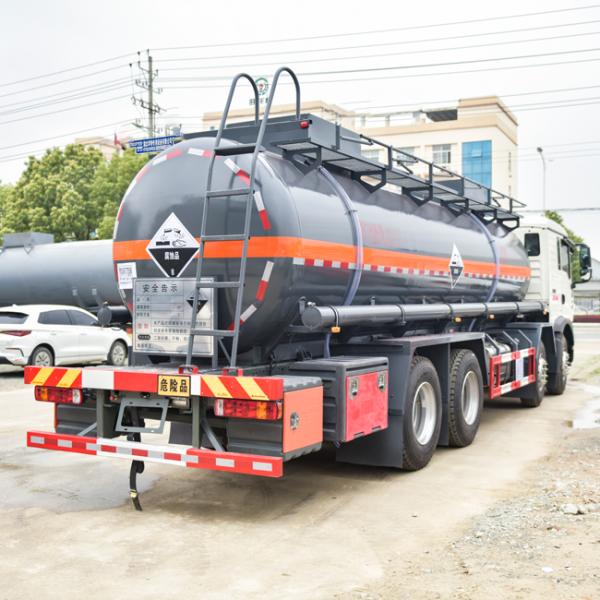 Euro 3 HOWO 8x4 20CBM Chemical Delivery Truck Water Bowser Tank Truck