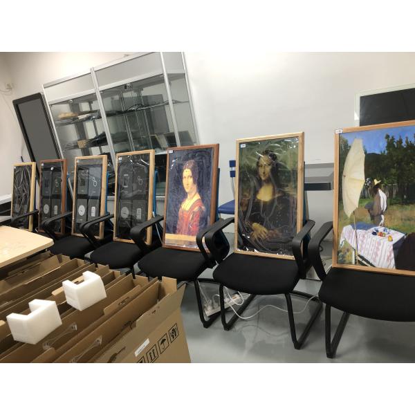 Square Smart Digital Picture Frame Customized Logo 445 * 749 * 52MM