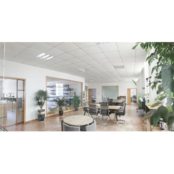 Cosmetic Body Mist Bottle Perfume Pump 88ml 100ml 150ml 250ml for Body Spray