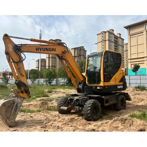 Good Condition 6 Ton Used Excavator Hyundai Wheel Excavator 60VS On Sale