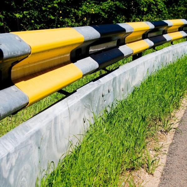 GCr15 Bearing Steel Highway Guardrail Roll Forming Machine PLC Control Customized