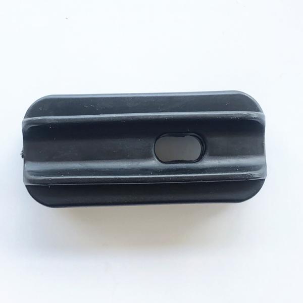 End Strain Insulator IST004B End Corner Insulator Eggs Insulator of electric fence black High-Tensile Terminal Insulator