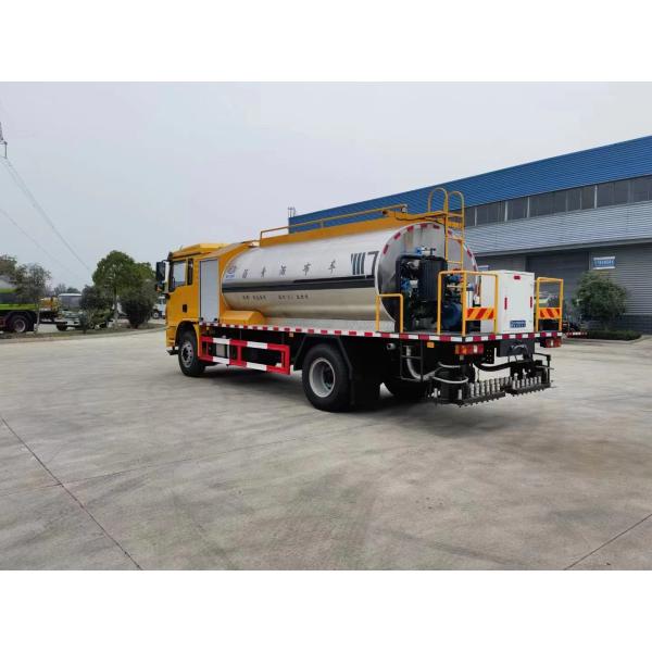 Haowo 6x4 Intelligent Asphalt Sprinkler 15000 Liters/Asphalt Sprinkler/Heating Asphalt Truck