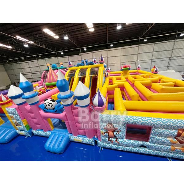 Durable Tarpaulin Combo Bounce House With Game Theme Park Inflatable Maze Playground