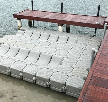 Removable Modular Floating Pontoon Low Maintenance HDPE Plastic And EPS Foam