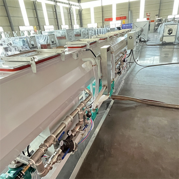 1000kg/h Plastic Pipe Machine 400mm-1000mm HDPE Pipe Extruder Machine
