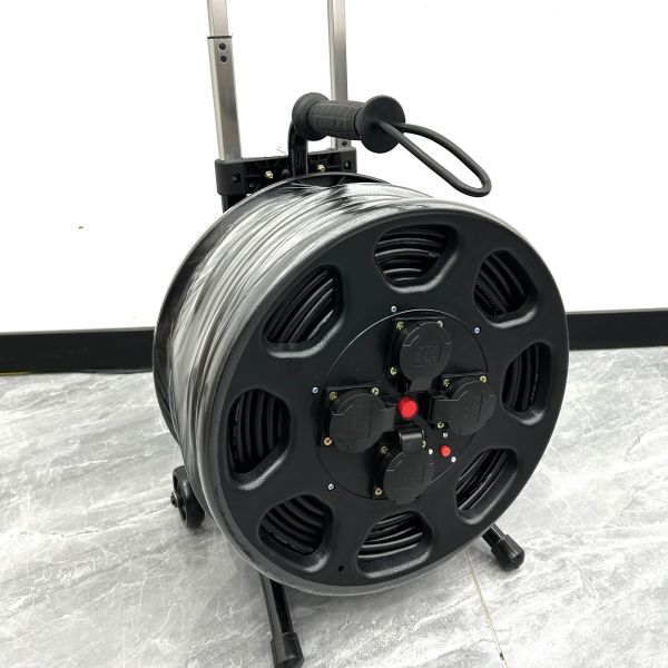 4 Universal Sockets IP54 Retractable Cable Reel Customized Length Extension