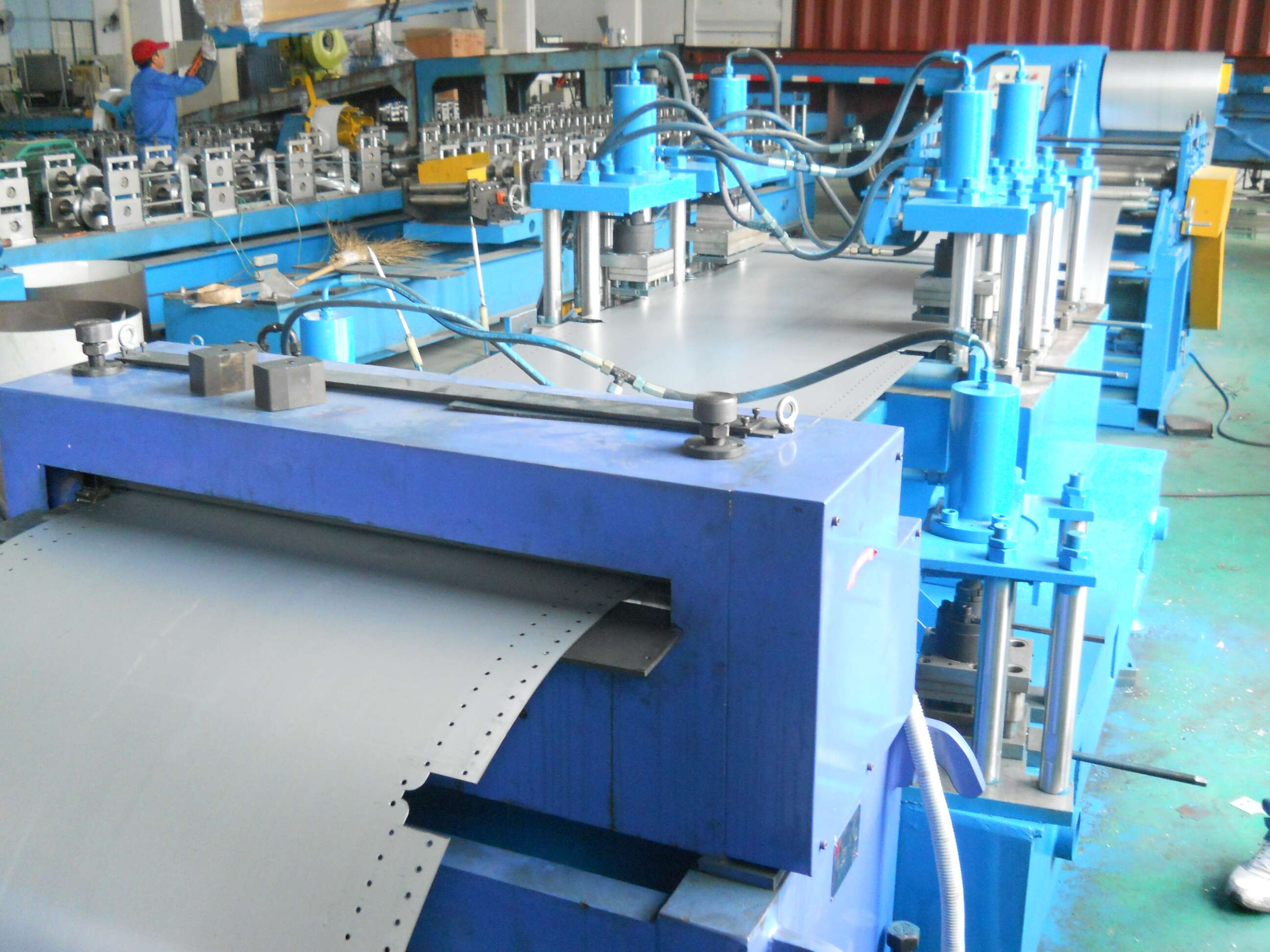 Adjustable Width Linear Ppgi 0.2mm Shelf Panel Roll Forming Machine