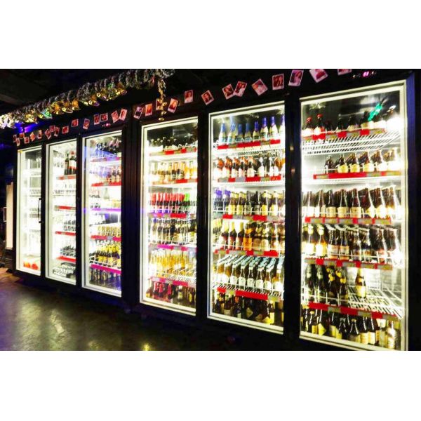 Customized Commercial Display Freezer 3 Glass Door Freezer For Beer Beverage