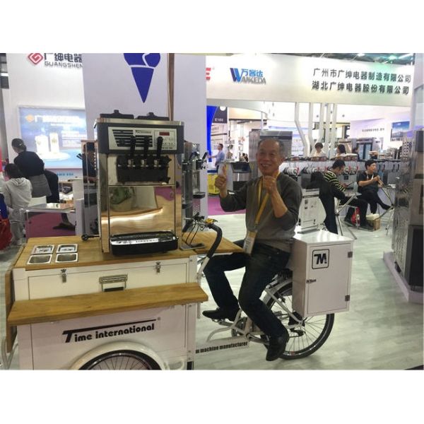 Small Table Top Commercial Ice Cream Machine With Low Noise Twin Twist Flavor