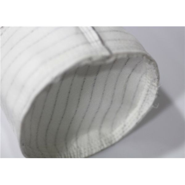 Industrial Felt Dust Collector Bags Excellent Hydrolysis Stability Singed Finished