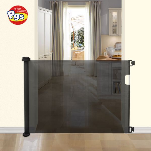Factory Price Extendable Sturdy Retractable Child Gate , Durable Retractable Pet Gate For Stairs