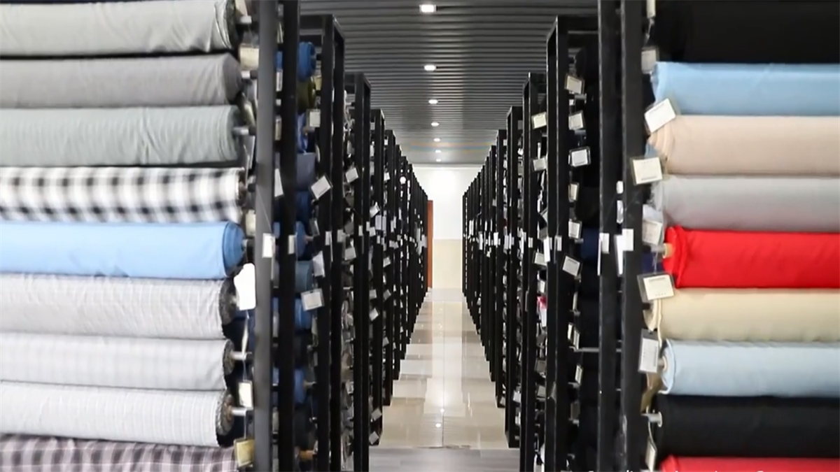 Technics Woven 95-120GSM Polyester Baroque Satin Fabric for Lady Dress Shirts Weddings