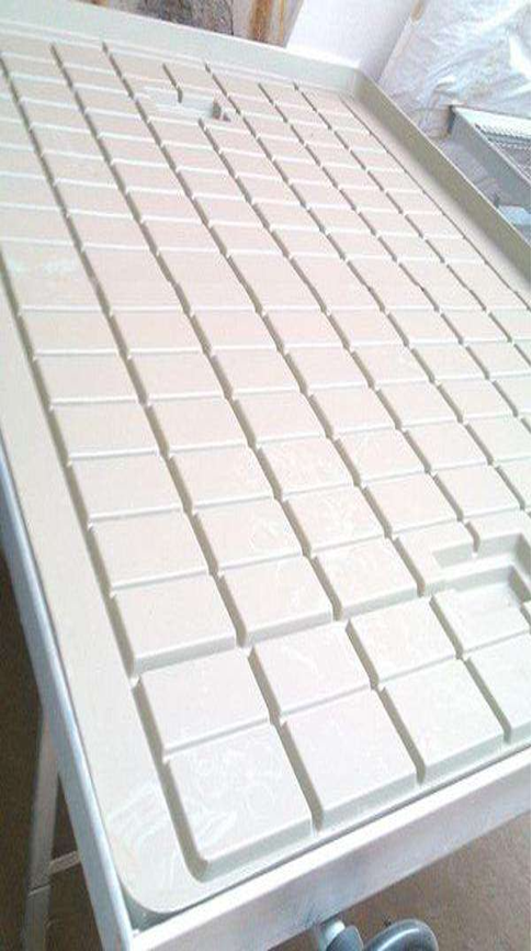 UV-Resistant PC Sheet Venlo-Type Greenhouse Equipped with Ebb-and-Flow Seedbeds and Humidity Regulation Systems