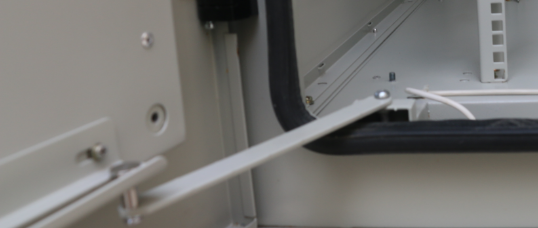 Metal Customized Outdoor Rack Cabinet BTS Telecom Shelter With Double Door