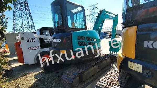 30.4kw 55SR Kobelco Used Crawler Excavator Distributor