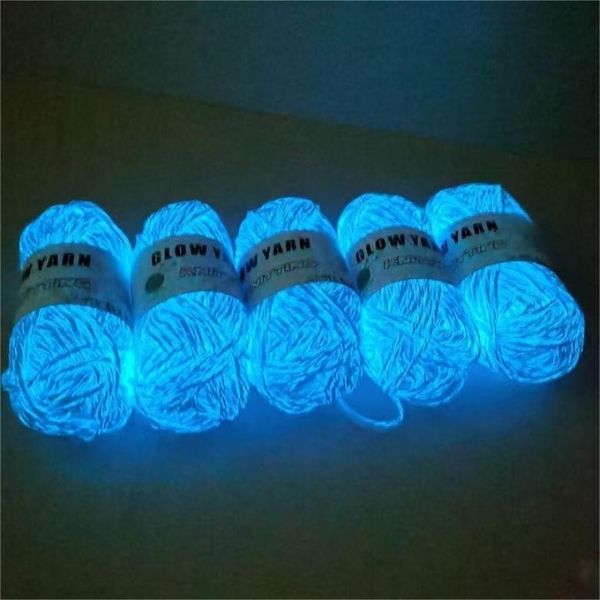 OEM 450D Glow Dark Yarn Winter Glow Yarn 8 Hours Glow Time