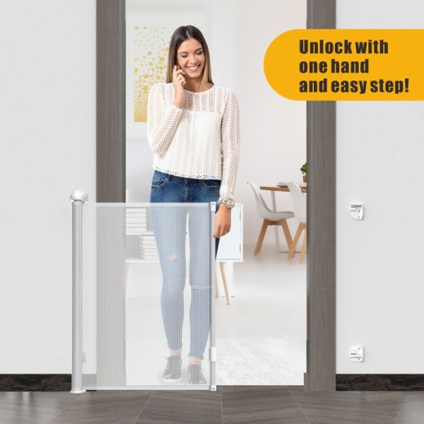 Innovative Retractable Stair Gate Safety Lock For Baby Pet Play Fence