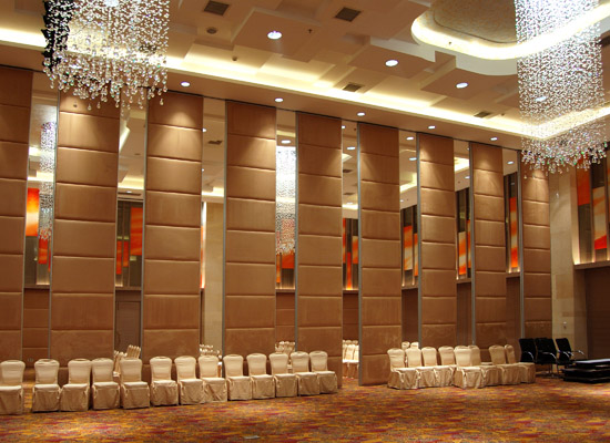 Meeting Room Movable Partition Walls , Aluminum Partition Wall With Sliding Door