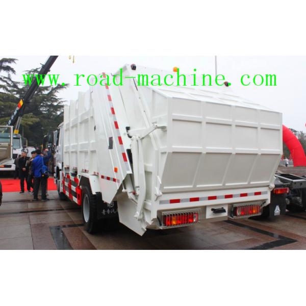 Sinotruck Howo 4 x 2 8L 8-12m3 Compacted Garbage truck Recycling Type