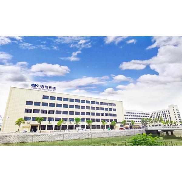 Factory Price Non Woven Fabric Hospital Surgical Gown Making Production Line