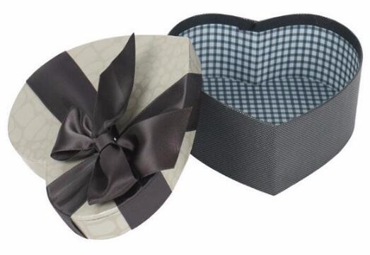 Matte finish luxury design cardboard paper shipping box for packaging shoe,Luxury Metallic Paper Cardboard Cosmetic Box