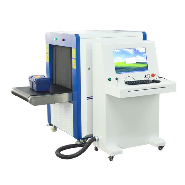 Middle Size X Ray Baggage Scanner High Precision 653 * 514 Mm With Image Monitoring