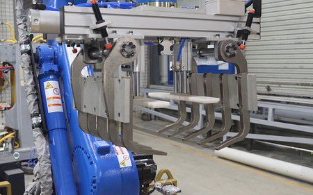 Industrial Palletizing Robot With Bag Gripper For Sandbags Cement Bags Flour Bag Palletizer