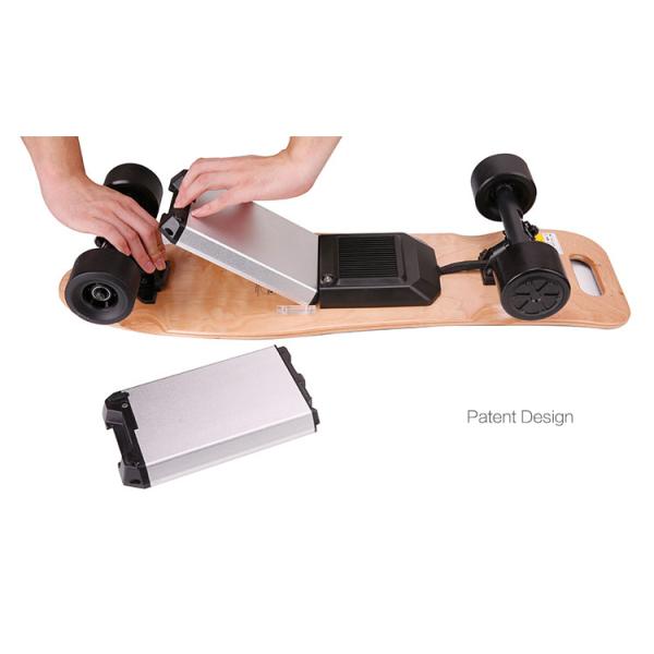 Single Hub Motor Electric Longboard Battery Operated 24km/h Max Speed