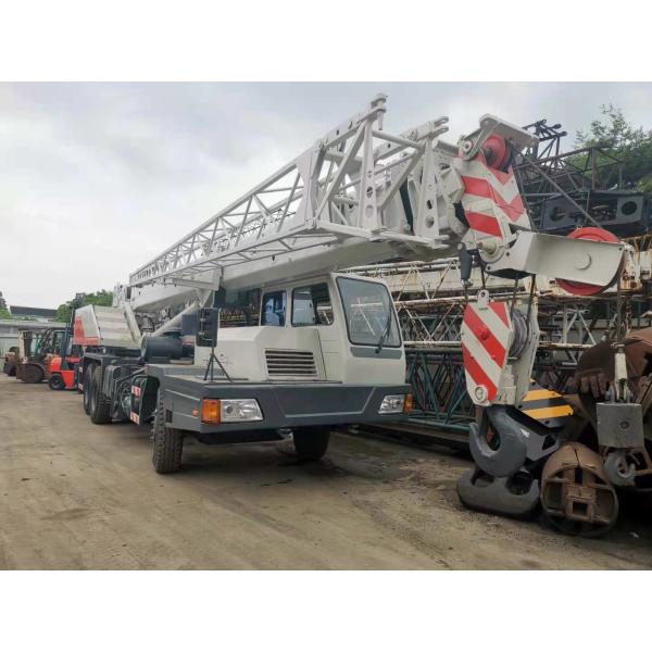 China 25T Zoomlion QY25 Telescopic Boom Truck Mounted Crane wholesale