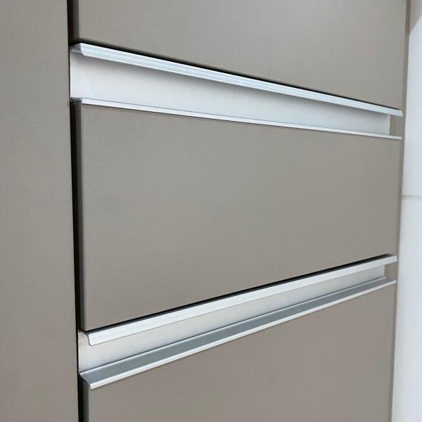 Extrusion Aluminum Profiles Custom Furniture Hardware For Building Material Decor