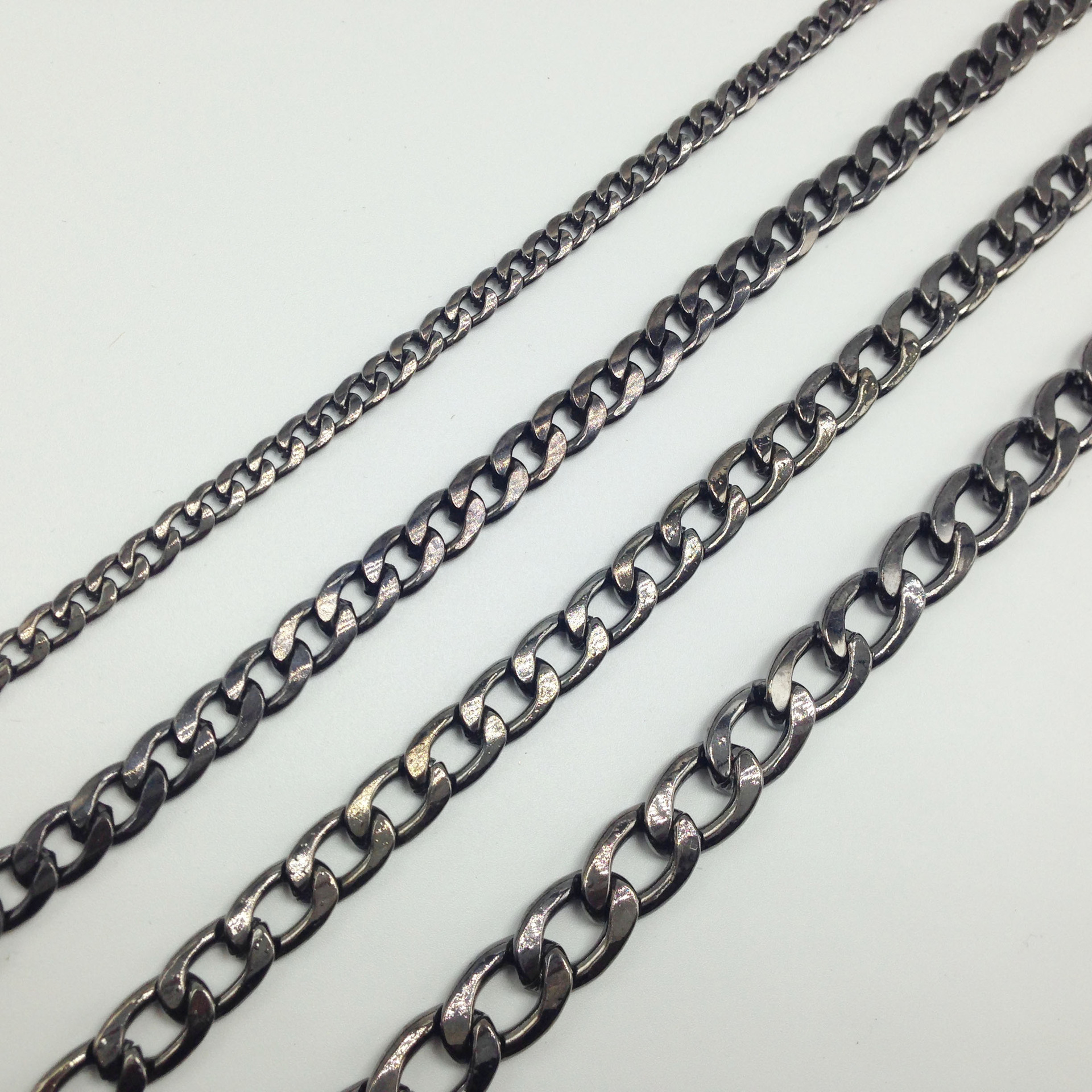 Metal Chain Link Curtain /Decorative Chain Link /Luggage chain /Bag Chain Link/ Jewelry chain