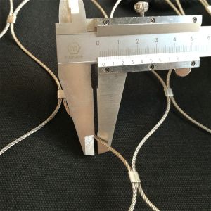 Stainless steel wire rope mesh net for slope protection