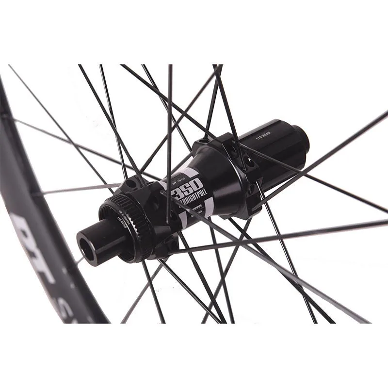 24H Spoke Hole 700c Carbon Fiber Bike Wheels with Disc Brake Customizable Carbon Wheelset
