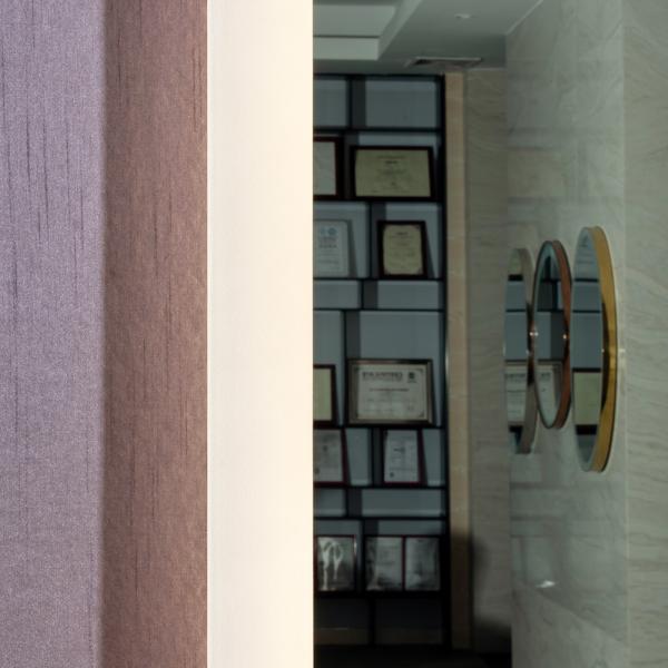 Adjustable LED Touch Bathroom Mirror Beveled Edge Touch Light Vanity Mirror