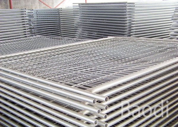 Removable Galvanised Temporary Event Fencing With Round Frame / Welded Mesh