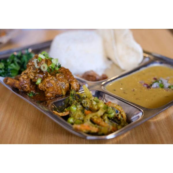 Tray design features