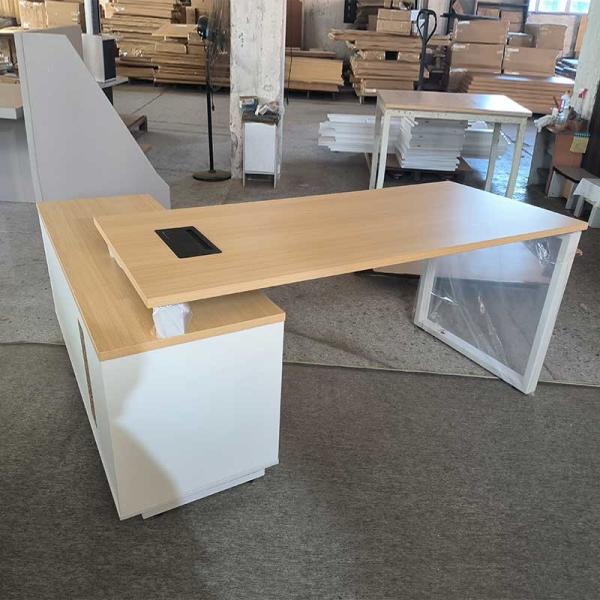 Customized Wood L Shaped Manager Commercial Office Desk With Side Cabinet
