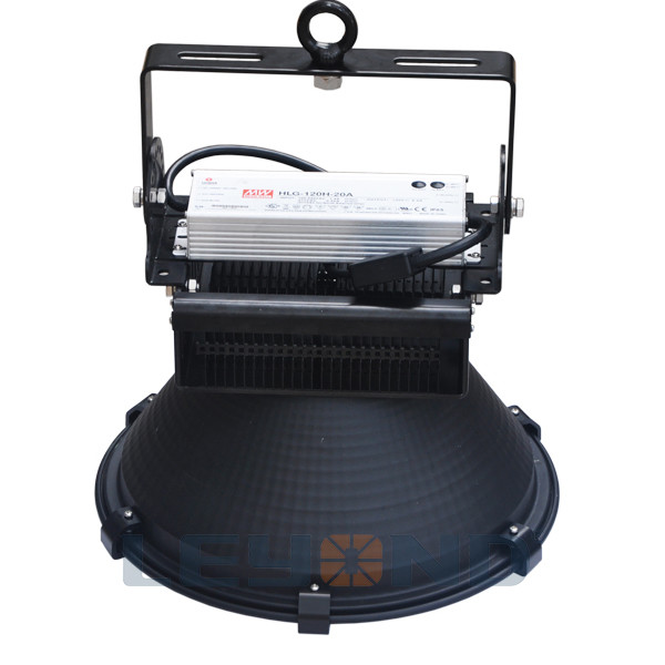 100lm / W 70 - 200w Led Highbay Light Save Engery For Parking Lot