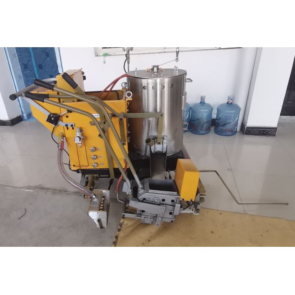 Battery Driving Thermoplastic Road Line Marking Machine For Convex Line And Horizontal Line