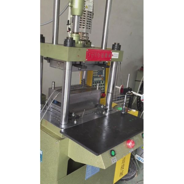55T TPU Injection Molding Machine Vertical For TPU Electronic Component Manufacturing