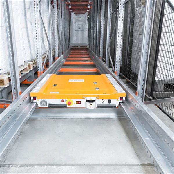 Durable Lithium Battery Radio Shuttle Pallet Rack System With High Volume Low SKUS